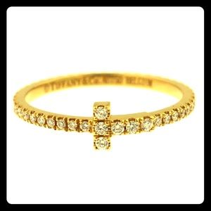 Tiffany & Co yellow gold wire T ring